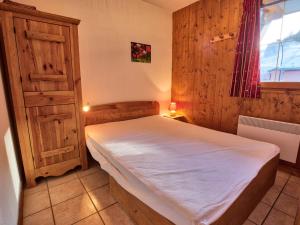 Appartement typique au pied des pistes avec balcon et parking - FR-1-505-45