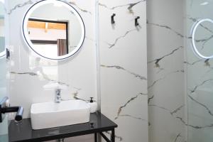 Ostria Hotel