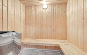 Holiday Home Kronens Have Tranekær X