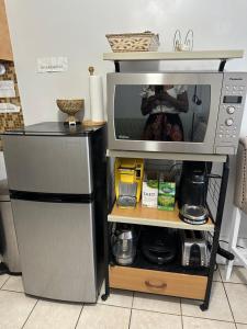 Full bed studio near Temple and Center city Philadelphia