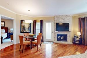 Breezy Desert Retreat