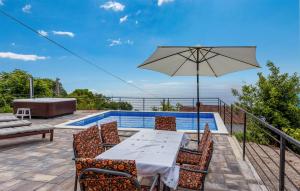 Cozy Home In Bregi With Wifi