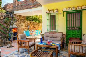 Villa Alqueria by Villa Plus