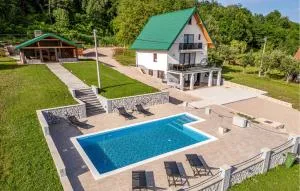 Beautiful Home In Musaluk - Mušaluk