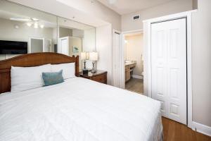 Waters Edge 507
