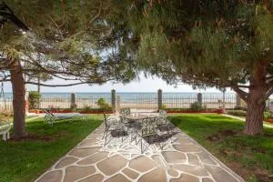 The Great Wave Beachfront House Nea Plagia - Sozopoli