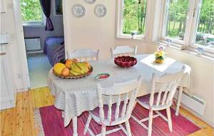 Beautiful Home In Ljusterö With Kitchen
