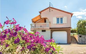 Cozy Apartment In Lovran With Kitchen