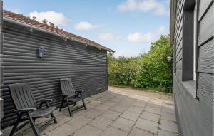 Beautiful Home In Vinderup With Kitchen