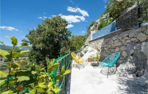 Beautiful Home In Kostanje With Wifi