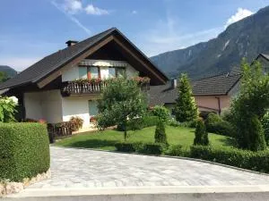 Počitniško stanovanje ZALAR - Dovje