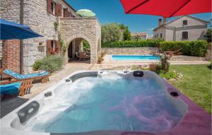 3 Bedroom Stunning Home In Vrsar 