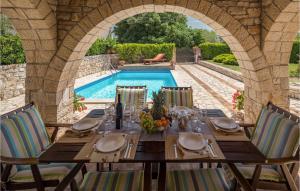 3 Bedroom Stunning Home In Vrsar 