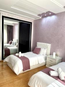 Luxurious & Modern Central Apartment