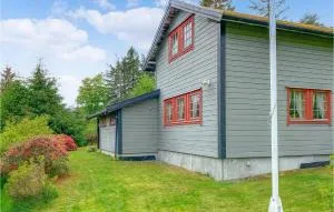 3 Bedroom Awesome Home In Leikanger - Stårheim