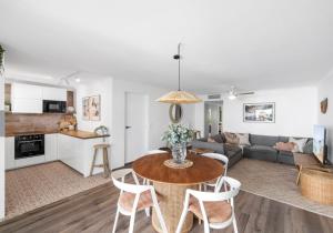 Contemporary Coastal Bliss