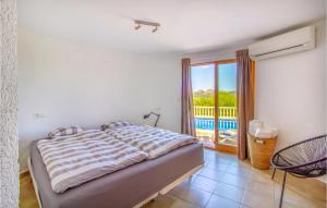 Awesome Home In Pedreguer With Kitchen