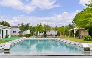 Awesome Home In El Coronil With Wifi