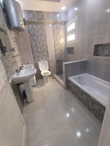 فيلا صف اول بحر بقرية اندلسية بمرسى مطروح