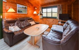 Three-Bedroom Holiday Home In Roslev