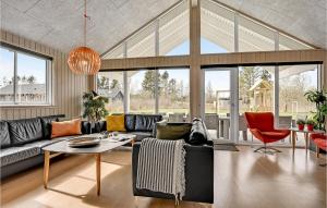 Gorgeous Home In Glesborg With Sauna
