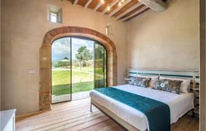 5 Bedroom Gorgeous Home In Arezzo
