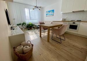 LUCAO Apartment, 1-4 guests, Free Parking & Wifi, 10 min from Downtown