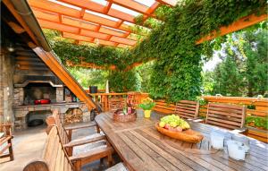 Nice Home In Varazdin With Sauna 