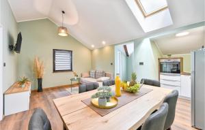 Cozy Home In Vrhi Pregradski With Sauna 