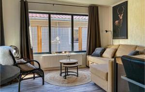 Stunning Home In Heinkenszand With Wifi