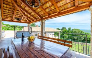 Two-Bedroom Holiday Home In Medancici