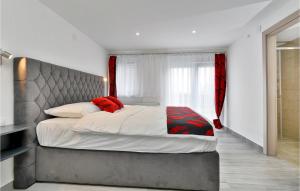 Pet Friendly Home In Kostanjevac