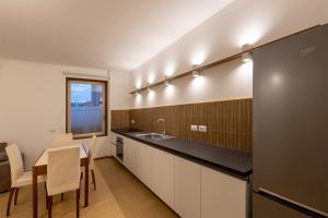 newly renovated apartment 13A