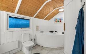 Awesome Home In Oksbøl With Wifi