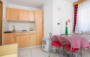 Beautiful Apartment In Punta Kriza