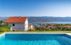 Stunning Home In Vinjerac With Kitchen 