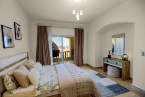 Azzurra Sahl Haseesh