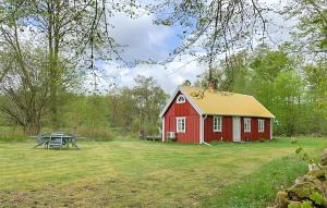 Holiday Home Linghult, Isaka Stuga Eldsberga