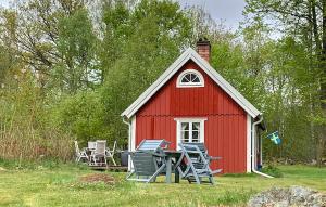 Holiday Home Linghult, Isaka Stuga Eldsberga