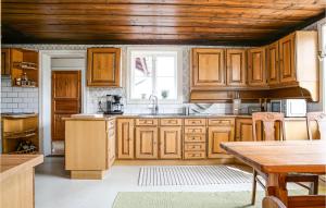 Awesome Home In Långserud With Wifi