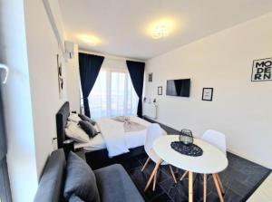 Meny Studio Mamaia Nord