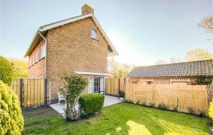 Cozy Apartment In Zoutelande With Wifi