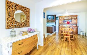 Awesome Apartment In Águilas With Wifi