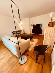 Disney-Bord de Marne-Parking Privé - 蒂耶里堡