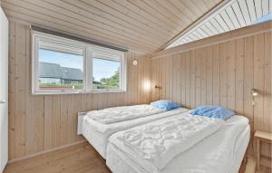 3 Bedroom Awesome Home In Juelsminde