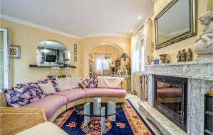 Beautiful Home In Oliva With Kitchen