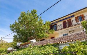 1 Bedroom Lovely Apartment In Starigrad 