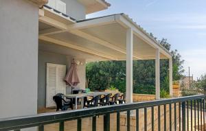 5 Bedroom Awesome Home In Scicli