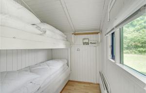 1 Bedroom Nice Home In Hampen