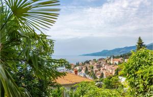 3 Bedroom Cozy Apartment In Opatija